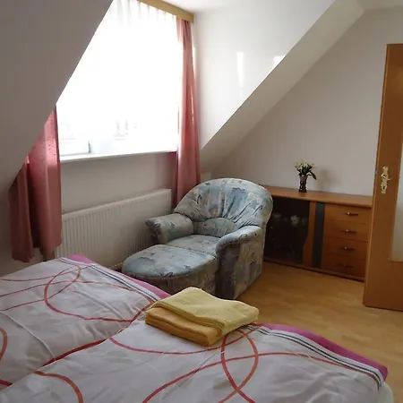 斯塔茂尔河畔公寓